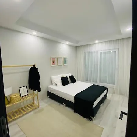 Sehrin Kalbinde Huzur: 2 Yatak Odali Harika Ev! Apartmán *