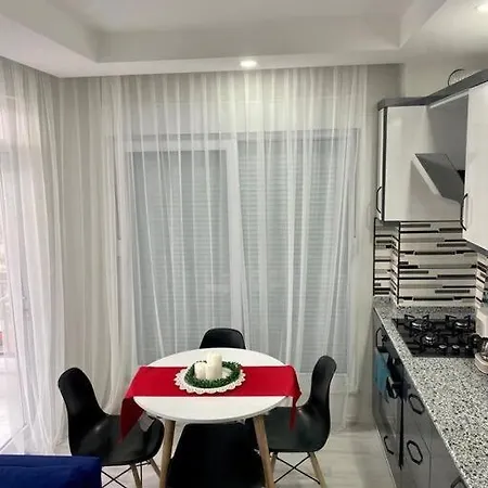 Sehrin Kalbinde Huzur: 2 Yatak Odali Harika Ev! Appartement